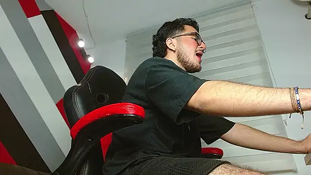 Snapshot of Zac_Golden chatting on February 4, 2026, 5:41 pm Zac Golden online show from February 4, 2026, 5:41 pm