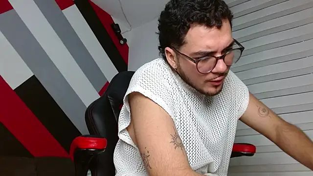 Snapshot of Zac_Golden chatting on January 17, 2026, 12:09 pm Zac Golden online show from January 17, 2026, 12:09 pm