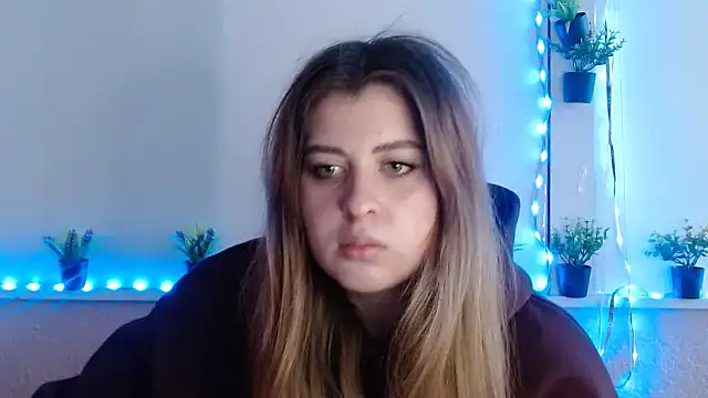 Amber  Glow online show from October 23, 2025, 1:10 pm