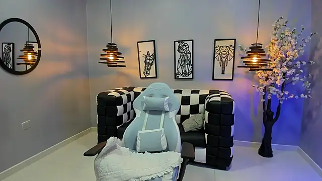Bianca Millf online show from May 24, 2026, 4:01 am