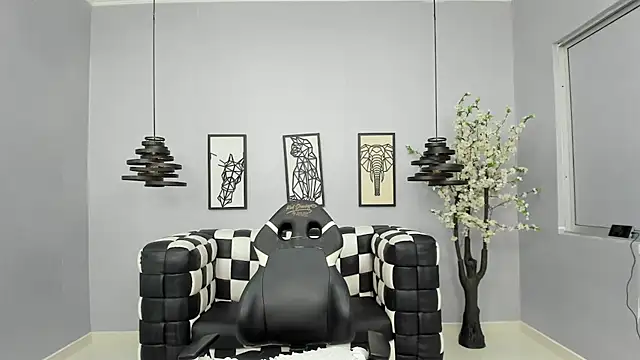 Bianca Millf online show from April 18, 2026, 3:42 am