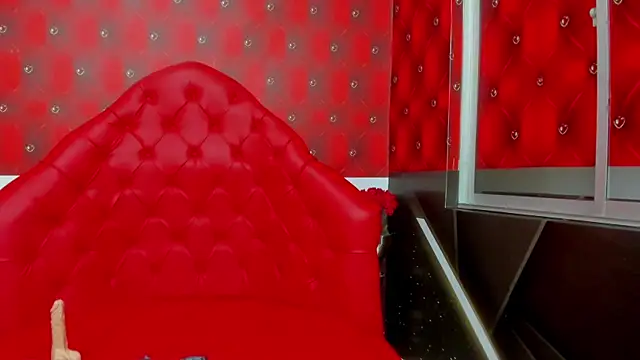 Snapshot of Bianca_Millf chatting on January 16, 2026, 4:05 am Bianca Millf online show from January 16, 2026, 4:05 am