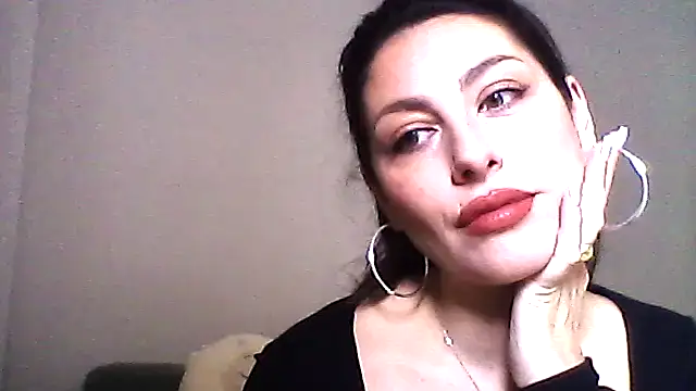 Veralune online show from February 25, 2026, 12:05 pm