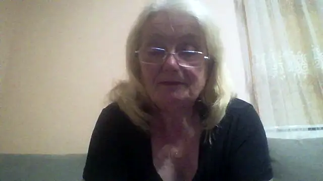 AmyLove353 online show from June 30, 2026, 8:53 pm