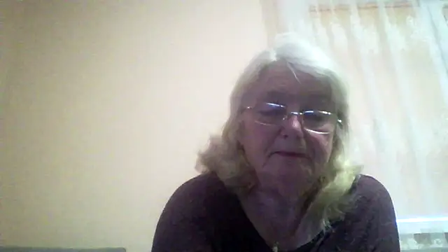 Snapshot of AmyLove353 chatting on May 14, 2026, 2:41 am AmyLove353 online show from May 14, 2026, 2:41 am