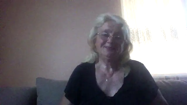 AmyLove353 online show from July 16, 2026, 3:14 am