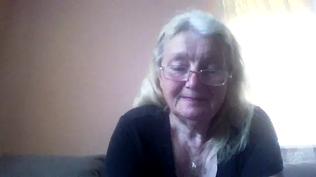 Snapshot of AmyLove353 chatting on June 6, 2026, 5:56 am AmyLove353 online show from June 6, 2026, 5:56 am