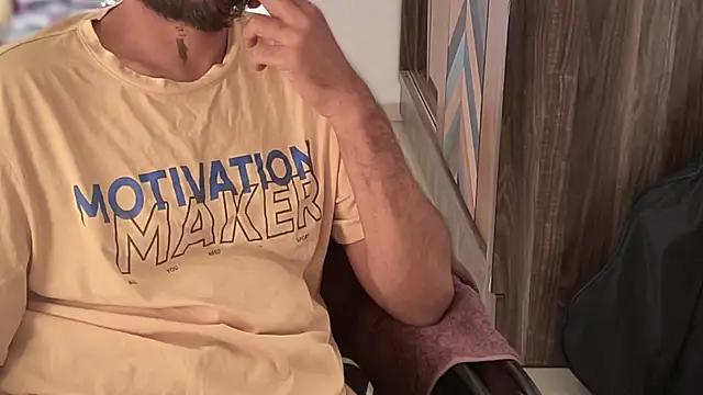 MakeMeAwareAah online show from April 15, 2026, 11:49 am