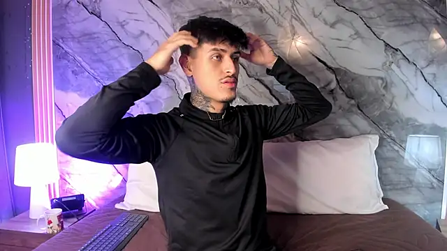 Snapshot of enzorodriguezz chatting on November 11, 2025, 12:55 pm enzorodriguezz online show from November 11, 2025, 12:55 pm