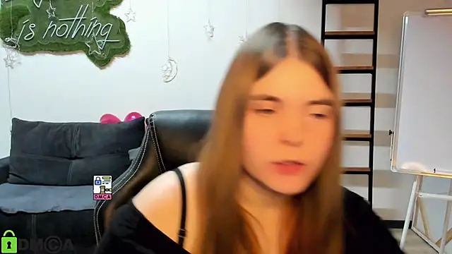 Snapshot of MiraaBloom chatting on February 16, 2026, 2:16 pm MiraaBloom online show from February 16, 2026, 2:16 pm