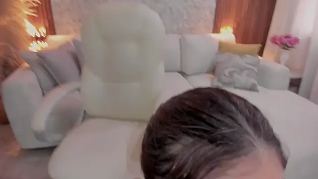 Miaa lane online show from December 17, 2025, 11:37 am