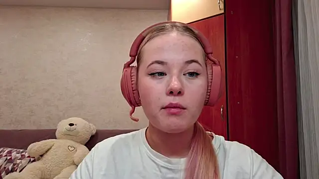 Snapshot of Blu3Oc3an chatting on October 24, 2025, 2:49 pm Blu3Oc3an online show from October 24, 2025, 2:49 pm