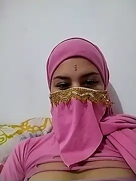 Snapshot of caroline_peed chatting on November 7, 2025, 4:44 pm caroline peed online show from November 7, 2025, 4:44 pm