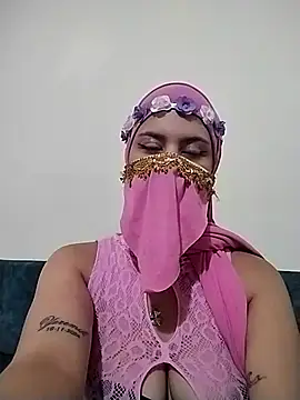 Snapshot of caroline_peed chatting on October 28, 2025, 12:26 pm caroline peed online show from October 28, 2025, 12:26 pm