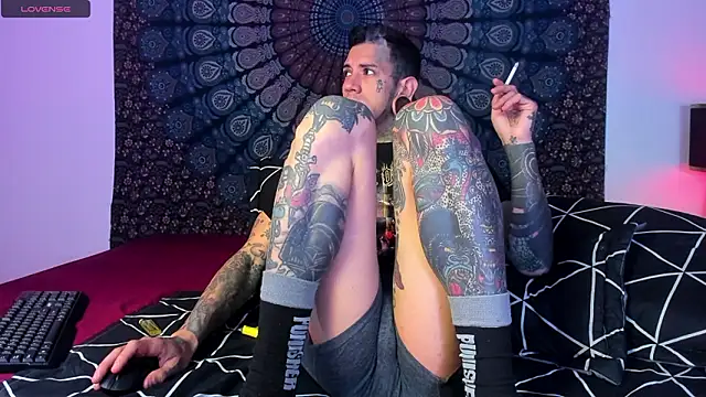 Snapshot of cleoo_jhonny chatting on February 10, 2026, 2:43 am cleoo jhonny online show from February 10, 2026, 2:43 am