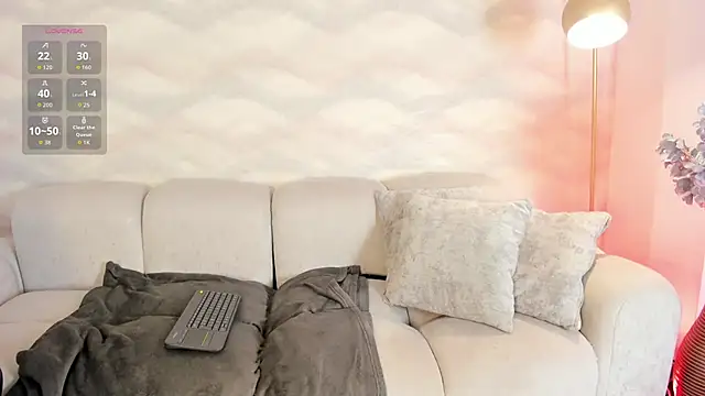 AnnieLove  online show from November 8, 2025, 2:37 am