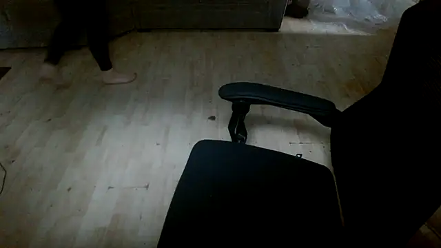 stacybanks online show from April 18, 2026, 12:40 pm