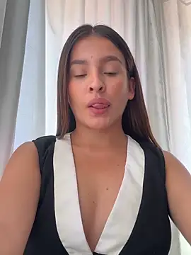 Talia Bonet online show from March 6, 2026, 7:42 pm