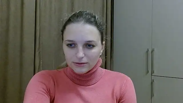 Snapshot of ElisSky301 chatting on October 26, 2025, 10:21 pm ElisSky301 online show from October 26, 2025, 10:21 pm