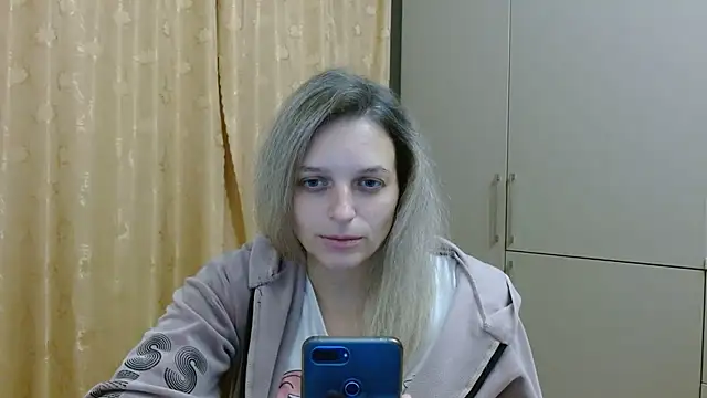 Snapshot of ElisSky301 chatting on October 20, 2025, 9:37 pm ElisSky301 online show from October 20, 2025, 9:37 pm