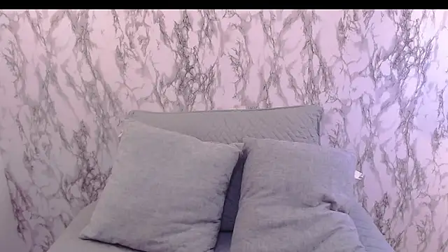 Snapshot of isismoon chatting on October 23, 2025, 7:34 pm isismoon online show from October 23, 2025, 7:34 pm