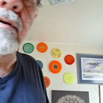 Snapshot of pena633 chatting on November 7, 2025, 3:49 pm pena633 online show from November 7, 2025, 3:49 pm