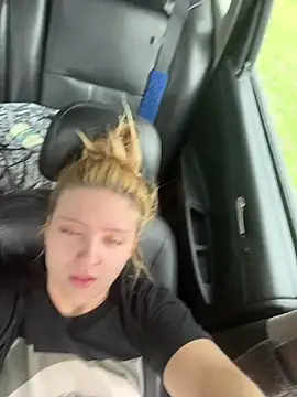 xoxokehlani online show from March 25, 2026, 8:52 pm