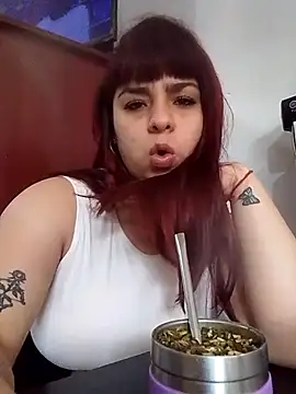 Snapshot of Tizi_04 chatting on October 25, 2025, 5:57 pm Tizi 04 online show from October 25, 2025, 5:57 pm