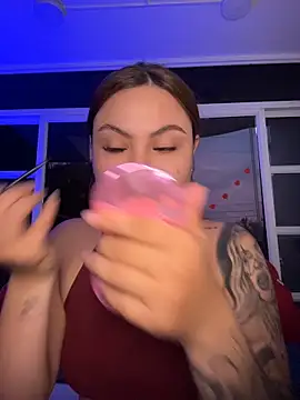 Snapshot of Beella1_ chatting on February 18, 2026, 11:39 am Beella1 online show from February 18, 2026, 11:39 am