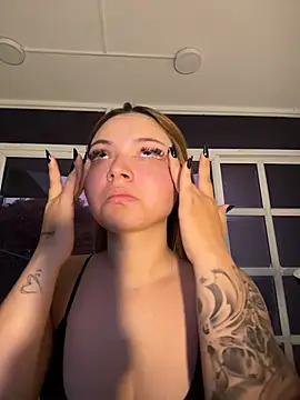 Beella1  online show from March 4, 2026, 11:40 am