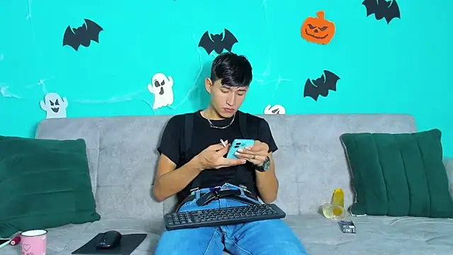 Nicolas Torres  online show from October 29, 2025, 7:40 am