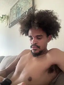 Mrmakeherwet Tez online show from February 25, 2026, 4:18 pm