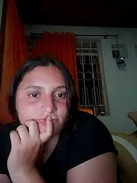 Snapshot of Layla_Latina chatting on January 13, 2026, 2:04 am Layla Latina online show from January 13, 2026, 2:04 am