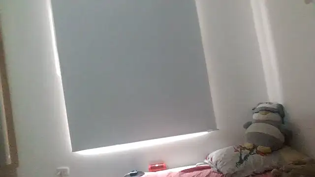 Snapshot of Layla_Latina chatting on October 29, 2025, 7:57 pm Layla Latina online show from October 29, 2025, 7:57 pm