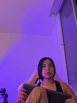 aly nicols online show from December 20, 2025, 6:16 am