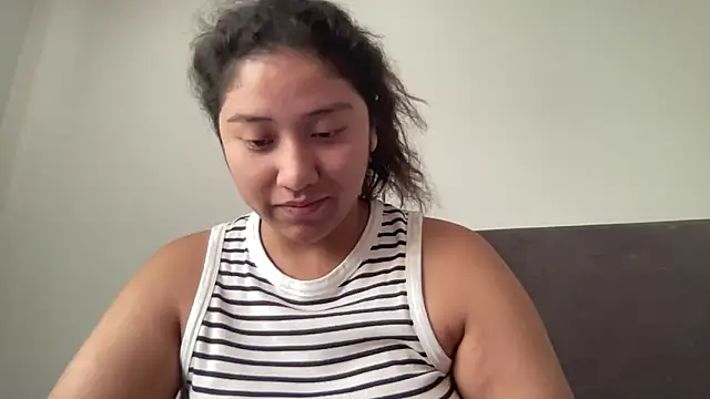 Kmiii21 online show from December 1, 2025, 4:41 pm