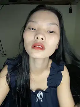 -Mam- online show from October 24, 2025, 5:01 pm