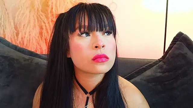 mia roux1 online show from March 12, 2026, 8:24 pm