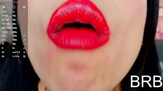 mia roux1 online show from November 10, 2025, 6:07 am