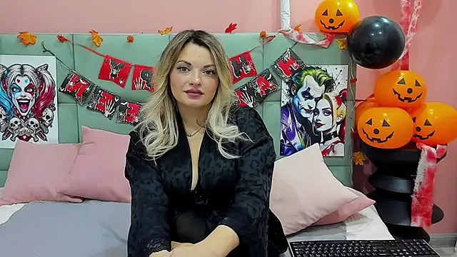 Snapshot of WilmaSanders chatting on October 22, 2025, 2:22 am WilmaSanders online show from October 22, 2025, 2:22 am