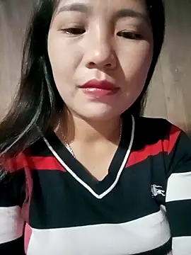 -Lanaa- online show from November 3, 2025, 7:28 pm