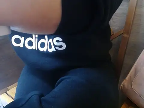 T mon online show from November 3, 2025, 8:40 am