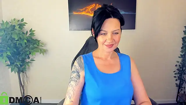 Sara Devills online show from June 3, 2026, 9:32 am