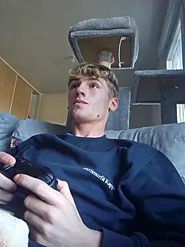 Snapshot of Charlycki chatting on October 28, 2025, 3:11 pm Charlycki online show from October 28, 2025, 3:11 pm