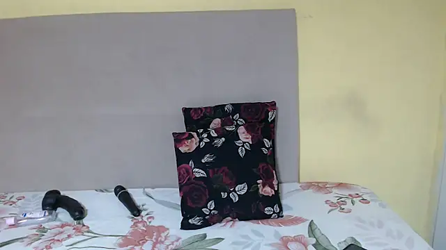 CherryZee online show from April 14, 2026, 8:52 am