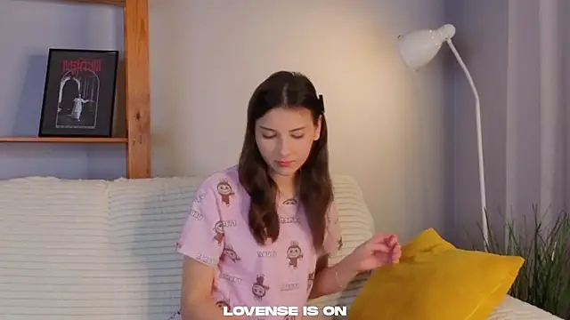 KateCahee online show from December 5, 2025, 1:27 am