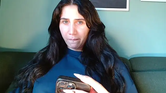 urgodscarlett online show from October 22, 2025, 3:11 pm