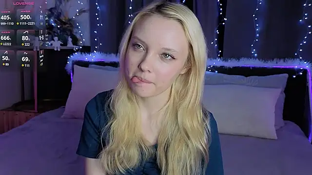 Snapshot of IraYounce chatting on February 5, 2026, 1:12 am IraYounce online show from February 5, 2026, 1:12 am