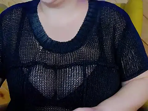 Snapshot of SensualCrisa chatting on October 29, 2025, 4:55 am SensualCrisa online show from October 29, 2025, 4:55 am