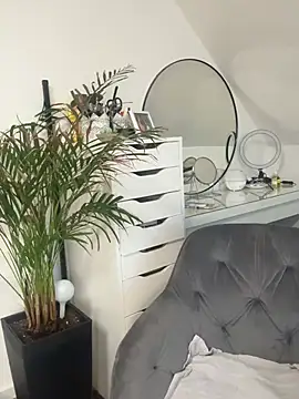 Big boobs 69  online show from February 26, 2026, 6:13 am